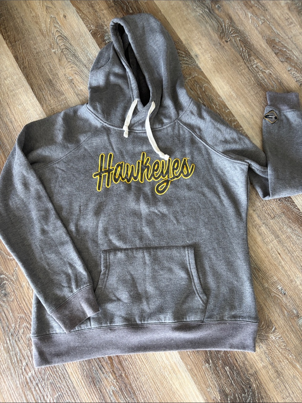 Hawkeyes Gray Hoodie Sweatshirt - juniors Large Pullover